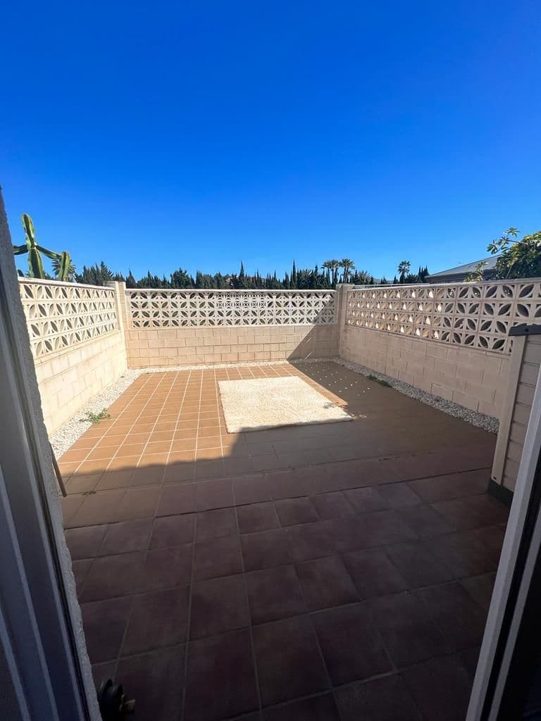 3 bedroom Semi-detached Villa for rent in Els Poblets with pool garage - € 1,300 (Ref: 9421826)