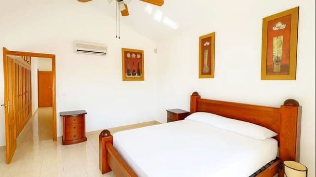 3 sovrum Villa till salu i La Sella med pool garage - 785 000 € (Ref: 9436936)