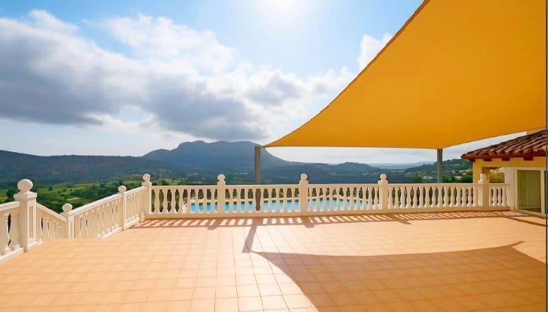 3 soverom Villa til salgs i La Sella med svømmebasseng garasje - € 785 000 (Ref: 9436936)