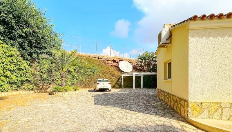 3 soverom Villa til salgs i La Sella med svømmebasseng garasje - € 785 000 (Ref: 9436936)