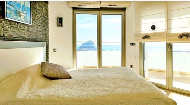 Chalet de 8 habitaciones en Calpe / Calp en venta con piscina garaje - 1.450.000 € (Ref: 9503812)