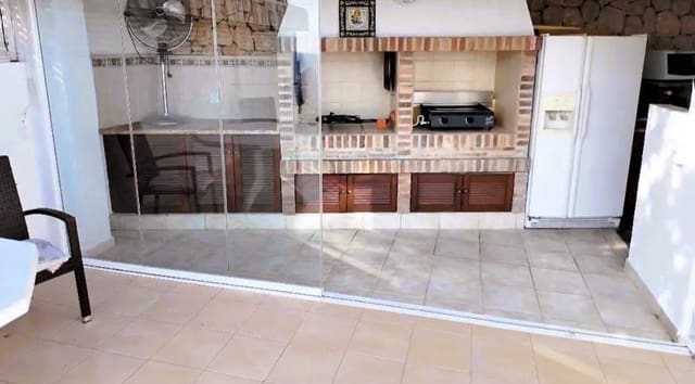 Chalet de 8 habitaciones en Calpe / Calp en venta con piscina garaje - 1.450.000 € (Ref: 9503812)