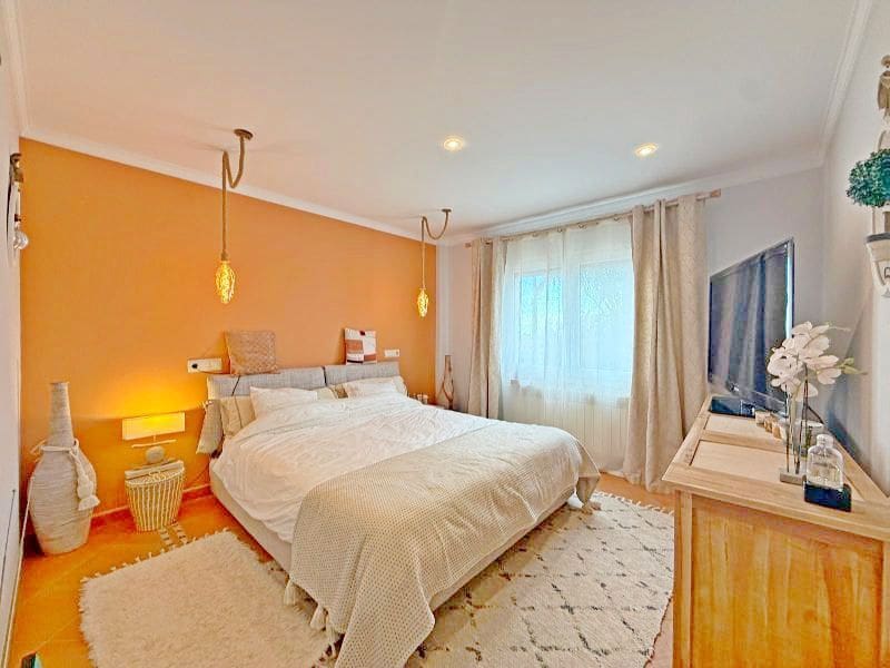 3 bedroom Villa for sale in Calpe / Calp with pool garage - € 899,000 (Ref: 9503813)