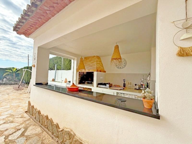 3 bedroom Villa for sale in Calpe / Calp with pool garage - € 899,000 (Ref: 9503813)