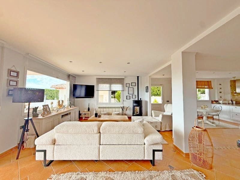 3 bedroom Villa for sale in Calpe / Calp with pool garage - € 899,000 (Ref: 9503813)