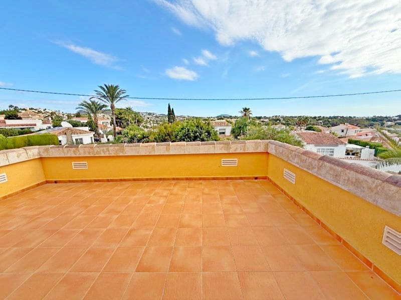 3 bedroom Villa for sale in Calpe / Calp with pool garage - € 899,000 (Ref: 9503813)
