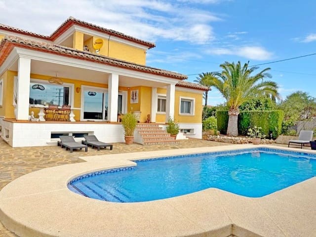 3 bedroom Villa for sale in Calpe / Calp with pool garage - € 899,000 (Ref: 9503813)