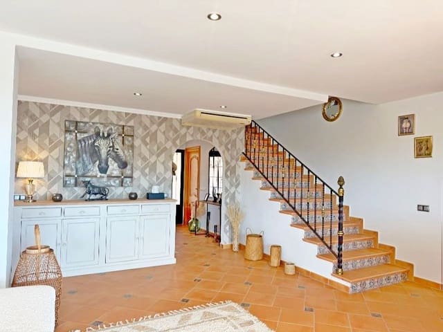 3 bedroom Villa for sale in Calpe / Calp with pool garage - € 899,000 (Ref: 9503813)