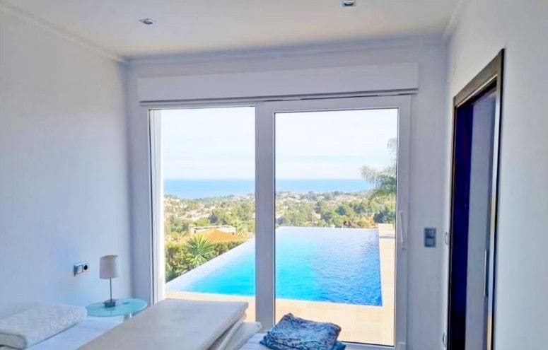 3 bedroom Villa for sale in Denia with pool garage - € 990,000 (Ref: 9535611)