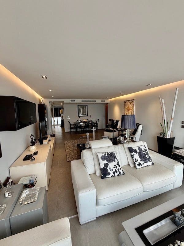 2 soverom Leilighet til salgs i Albir med svømmebasseng garasje - € 698 000 (Ref: 9547519)