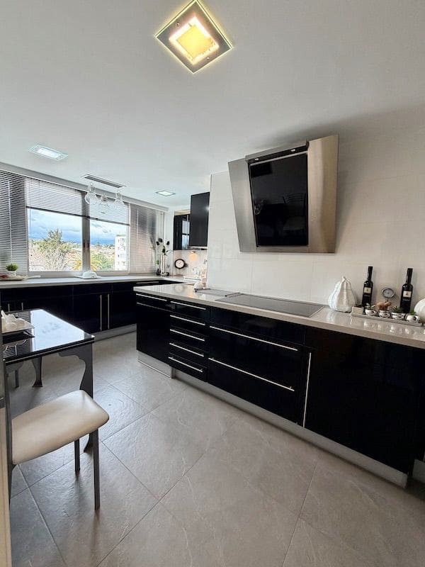 2 soverom Leilighet til salgs i Albir med svømmebasseng garasje - € 698 000 (Ref: 9547519)