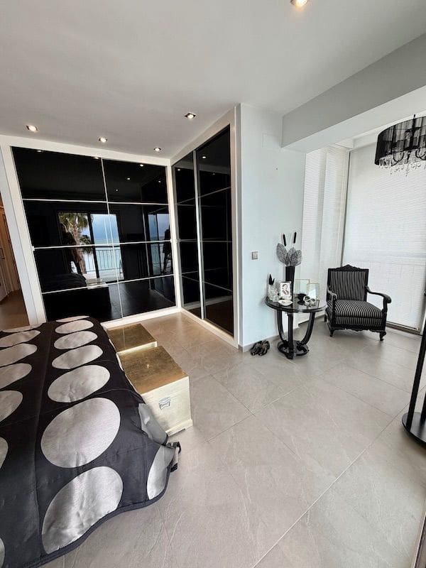 2 soverom Leilighet til salgs i Albir med svømmebasseng garasje - € 698 000 (Ref: 9547519)