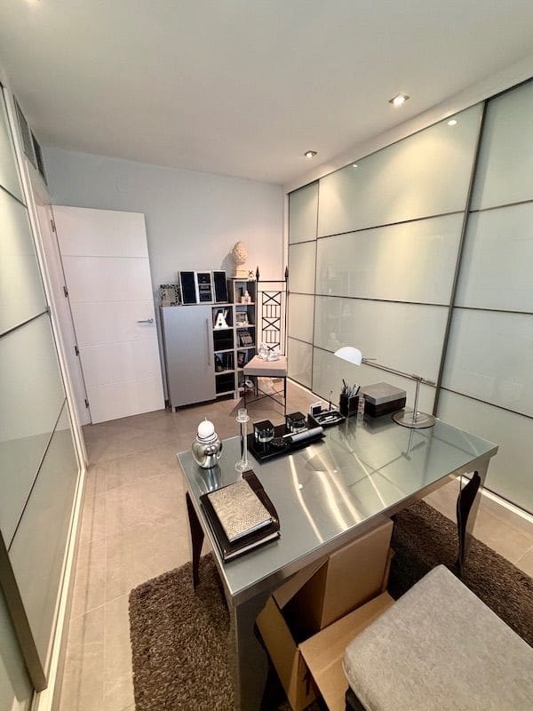 2 soverom Leilighet til salgs i Albir med svømmebasseng garasje - € 698 000 (Ref: 9547519)