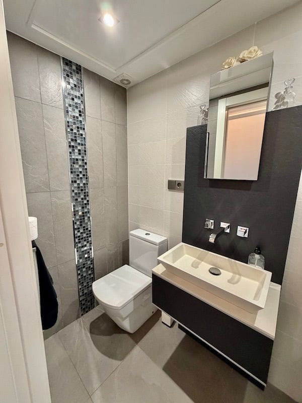 2 soverom Leilighet til salgs i Albir med svømmebasseng garasje - € 698 000 (Ref: 9547519)