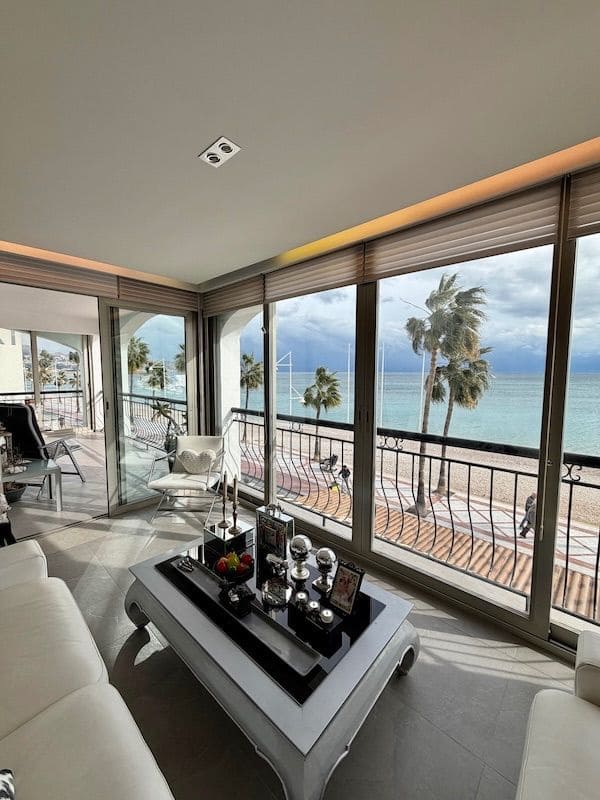 2 soverom Leilighet til salgs i Albir med svømmebasseng garasje - € 698 000 (Ref: 9547519)