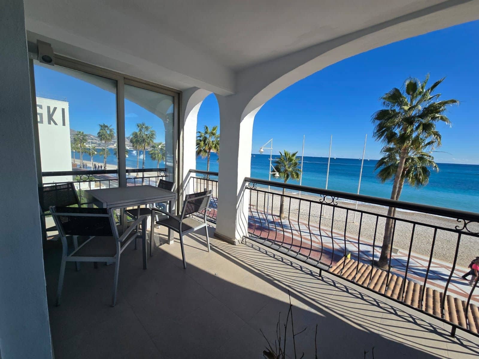 2 soverom Leilighet til salgs i Albir med svømmebasseng garasje - € 698 000 (Ref: 9547519)