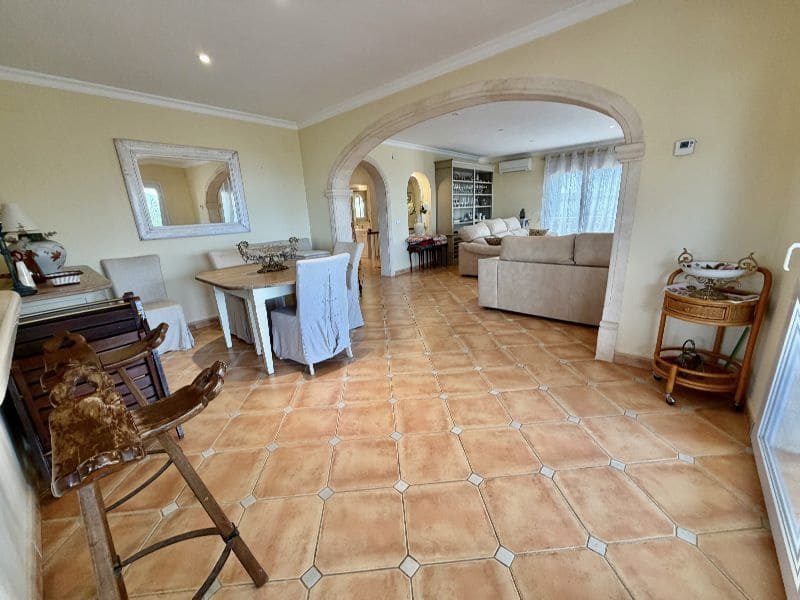 4 bedroom Villa for rent in Javea / Xabia with pool garage - € 2,900 (Ref: 9564290)