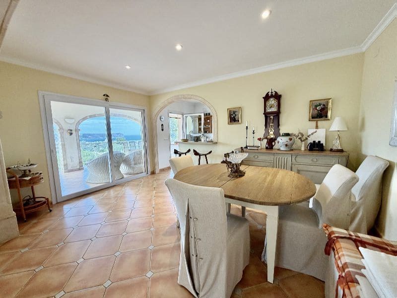 4 bedroom Villa for rent in Javea / Xabia with pool garage - € 2,900 (Ref: 9564290)