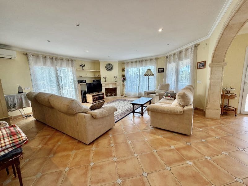 4 bedroom Villa for rent in Javea / Xabia with pool garage - € 2,900 (Ref: 9564290)