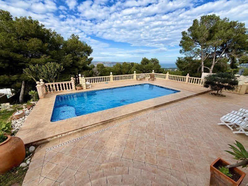 4 bedroom Villa for rent in Javea / Xabia with pool garage - € 2,900 (Ref: 9564290)