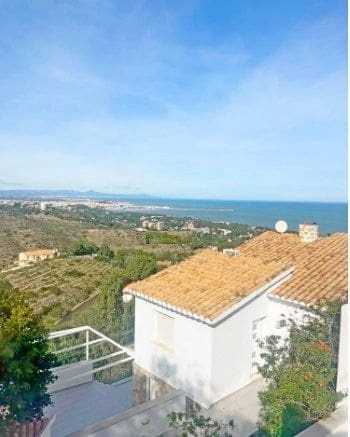 Chalet de 3 habitaciones en Dénia en venta con piscina garaje - 800.000 € (Ref: 9627153)