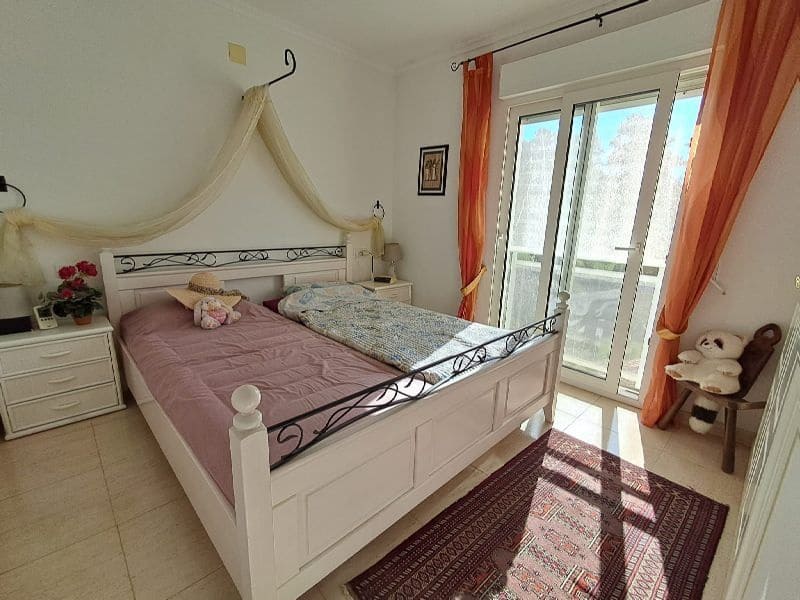 2 soveværelse Lejlighed til salg i Denia med swimmingpool - € 249.000 (Ref: 9636408)