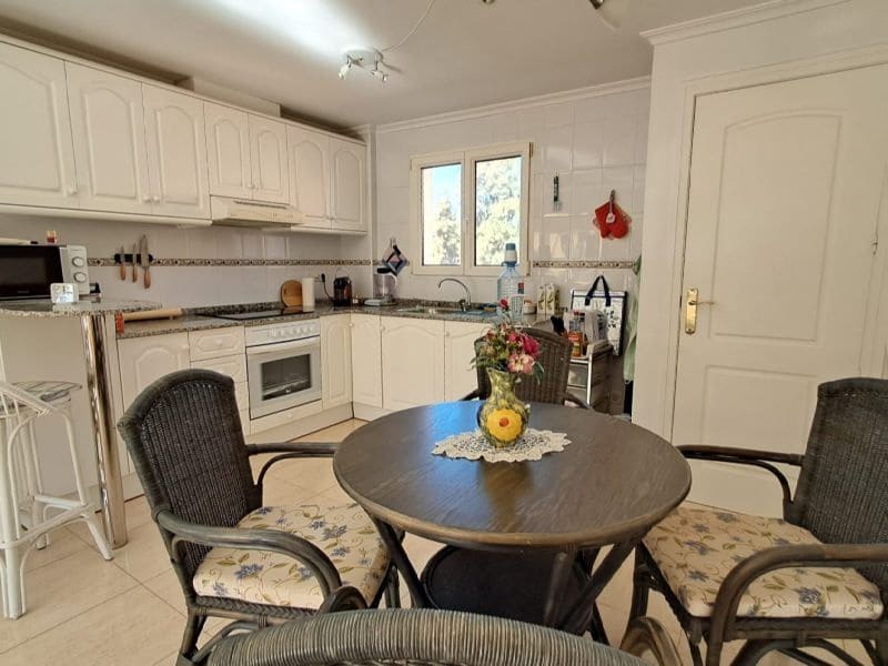 2 soveværelse Lejlighed til salg i Denia med swimmingpool - € 249.000 (Ref: 9636408)