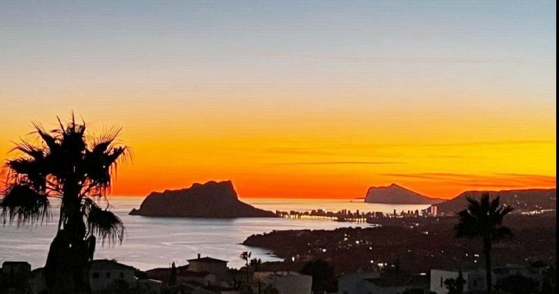 5 sypialnia Willa na sprzedaż w Cumbre del Sol z basenem garażem - 1 580 000 € (Ref: 9647653)