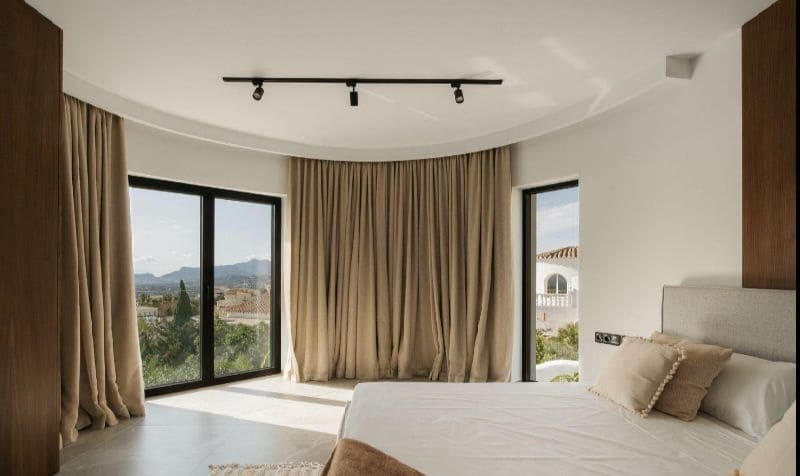 5 sypialnia Willa na sprzedaż w Cumbre del Sol z basenem garażem - 1 580 000 € (Ref: 9647653)