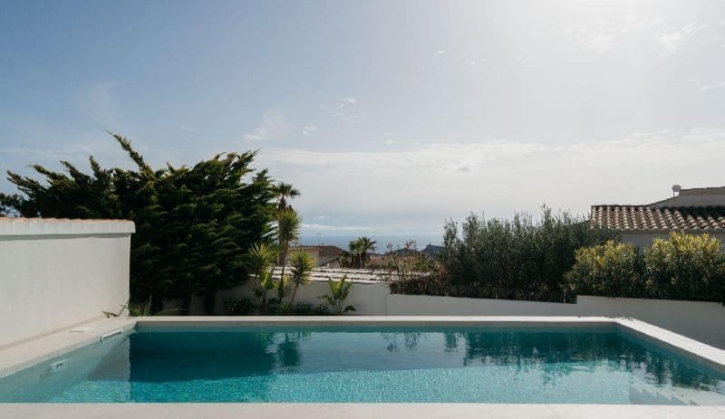 5 sypialnia Willa na sprzedaż w Cumbre del Sol z basenem garażem - 1 580 000 € (Ref: 9647653)