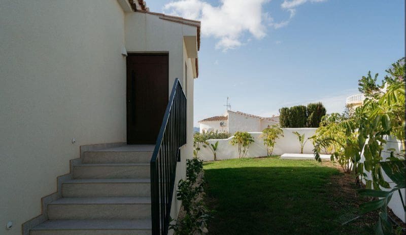 5 sypialnia Willa na sprzedaż w Cumbre del Sol z basenem garażem - 1 580 000 € (Ref: 9647653)