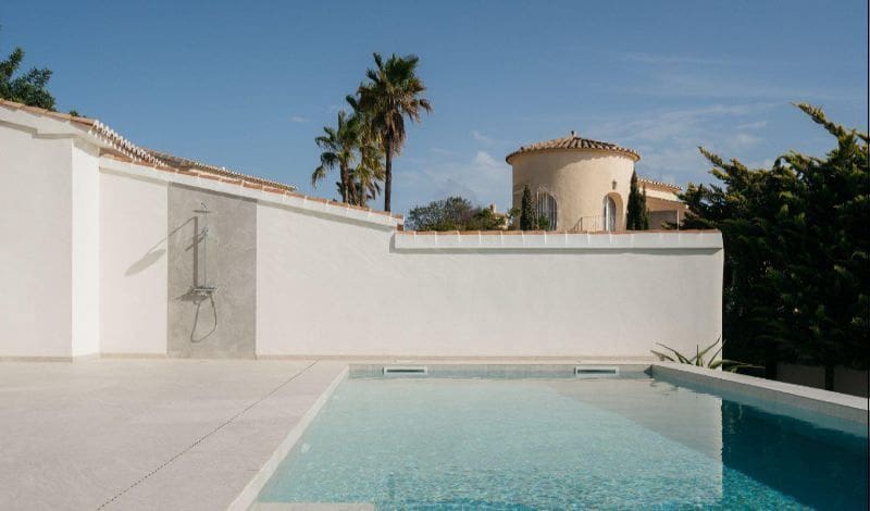 5 sypialnia Willa na sprzedaż w Cumbre del Sol z basenem garażem - 1 580 000 € (Ref: 9647653)