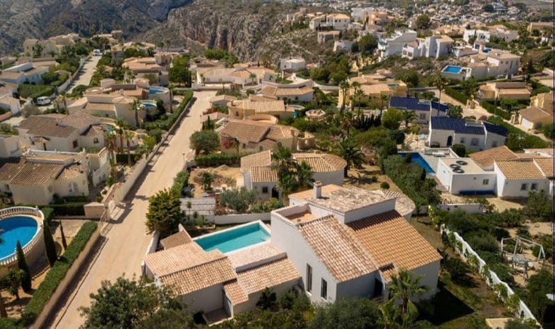 5 sypialnia Willa na sprzedaż w Cumbre del Sol z basenem garażem - 1 580 000 € (Ref: 9647653)