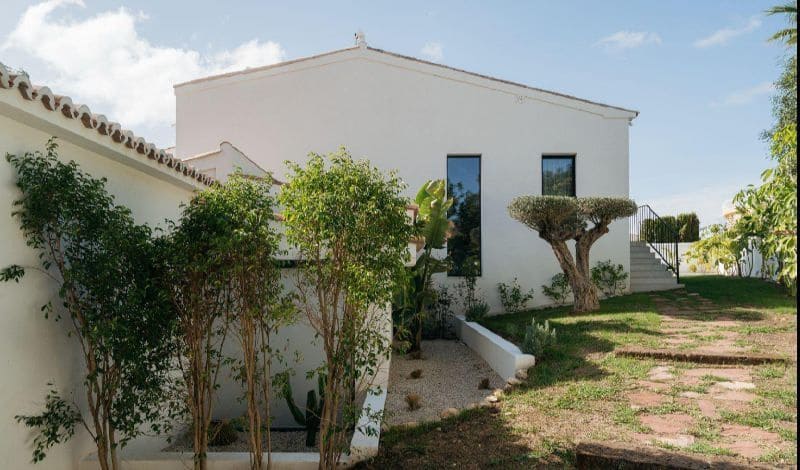 5 sypialnia Willa na sprzedaż w Cumbre del Sol z basenem garażem - 1 580 000 € (Ref: 9647653)