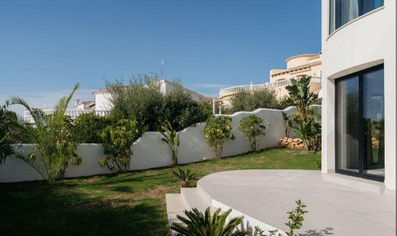 5 sypialnia Willa na sprzedaż w Cumbre del Sol z basenem garażem - 1 580 000 € (Ref: 9647653)