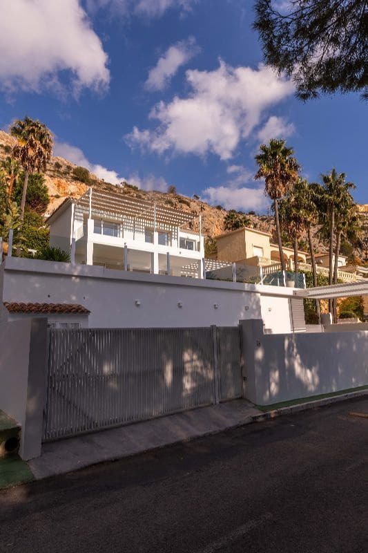 3 sovrum Villa till salu i Altea med pool garage - 1 650 000 € (Ref: 9658273)