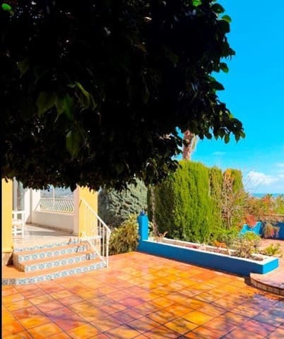 5 bedroom Villa for sale in Calpe / Calp with pool garage - € 645,000 (Ref: 9706214)