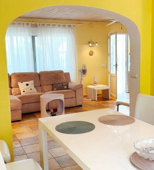 5 bedroom Villa for sale in Calpe / Calp with pool garage - € 645,000 (Ref: 9706214)