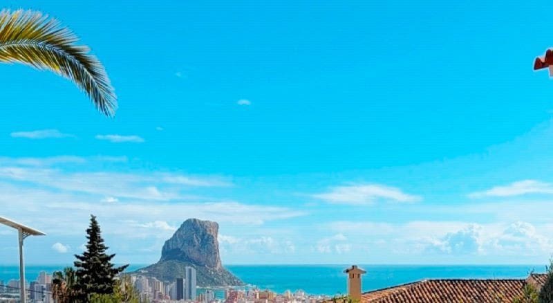 5 bedroom Villa for sale in Calpe / Calp with pool garage - € 645,000 (Ref: 9706214)