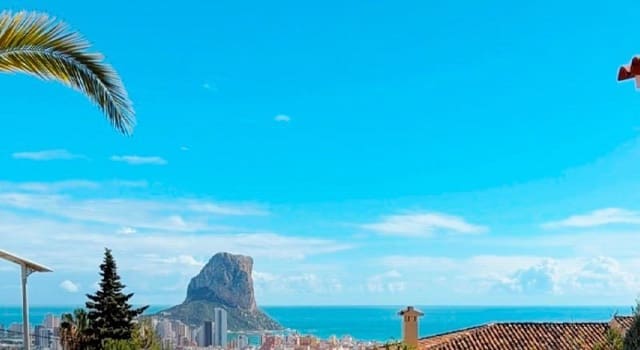 5 bedroom Villa for sale in Calpe / Calp with pool garage - € 645,000 (Ref: 9706214)