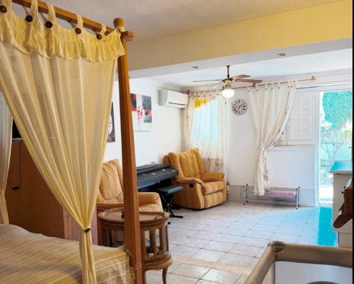 5 bedroom Villa for sale in Calpe / Calp with pool garage - € 645,000 (Ref: 9706214)