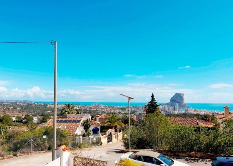 5 bedroom Villa for sale in Calpe / Calp with pool garage - € 645,000 (Ref: 9706214)