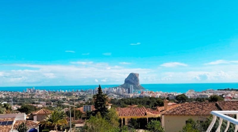 5 bedroom Villa for sale in Calpe / Calp with pool garage - € 645,000 (Ref: 9706214)