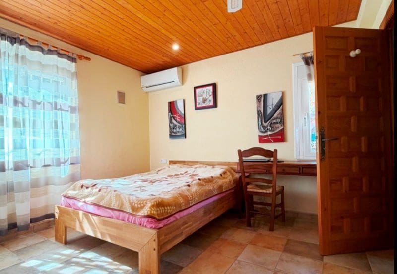 5 bedroom Villa for sale in Calpe / Calp with pool garage - € 645,000 (Ref: 9706214)