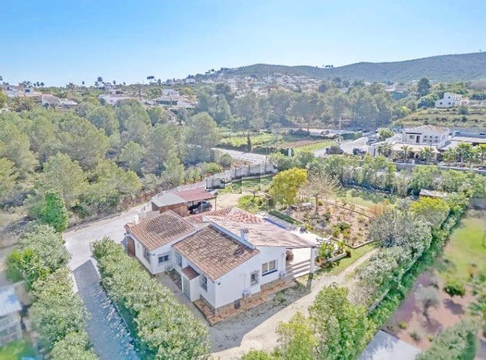 3 bedroom Villa for sale in Pinosol with pool garage - € 890,000 (Ref: 9729770)