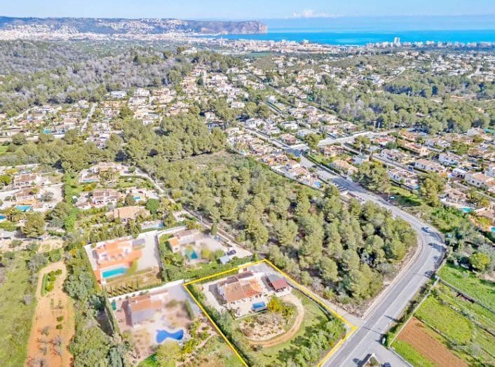 3 bedroom Villa for sale in Pinosol with pool garage - € 890,000 (Ref: 9729770)