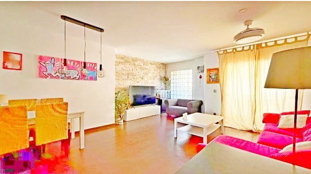 Piso de 3 habitaciones en Dénia en venta - 275.000 € (Ref: 9731647)