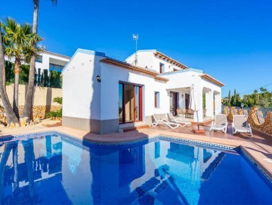 4 slaapkamer Villa te koop in Calpe / Calp met zwembad garage - € 1.075.000 (Ref: 9737888)