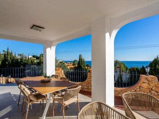 4 slaapkamer Villa te koop in Calpe / Calp met zwembad garage - € 1.075.000 (Ref: 9737888)