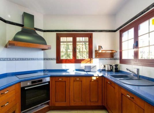 4 slaapkamer Villa te koop in Calpe / Calp met zwembad garage - € 1.075.000 (Ref: 9737888)